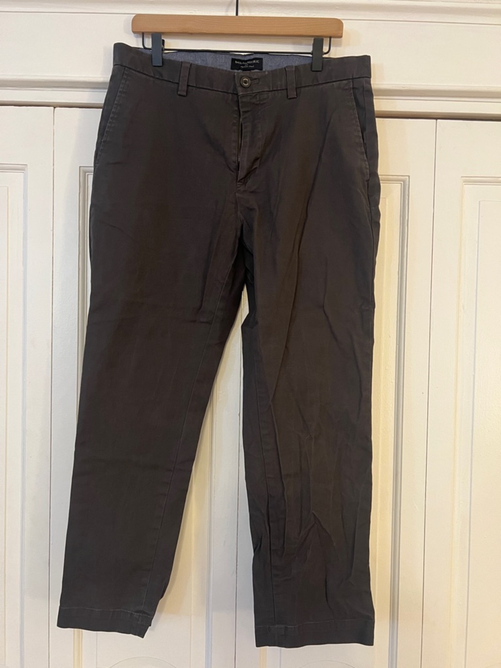 Banana Republic Men's Charcoal Gray Chino Pants